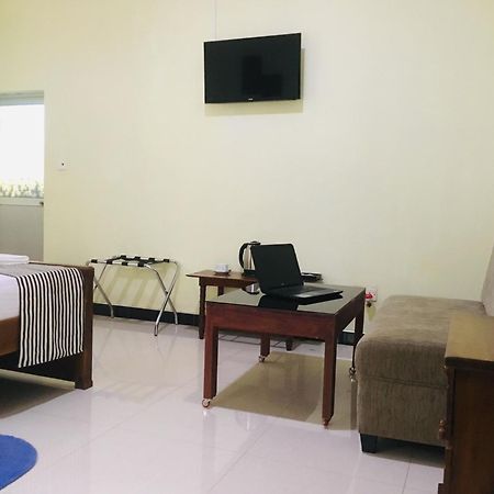 The Max Villa Negombo Exterior photo