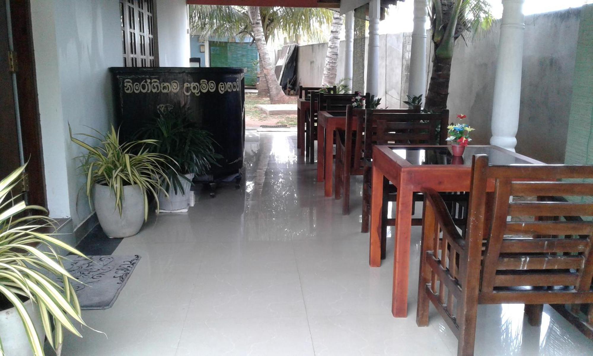 The Max Villa Negombo Exterior photo