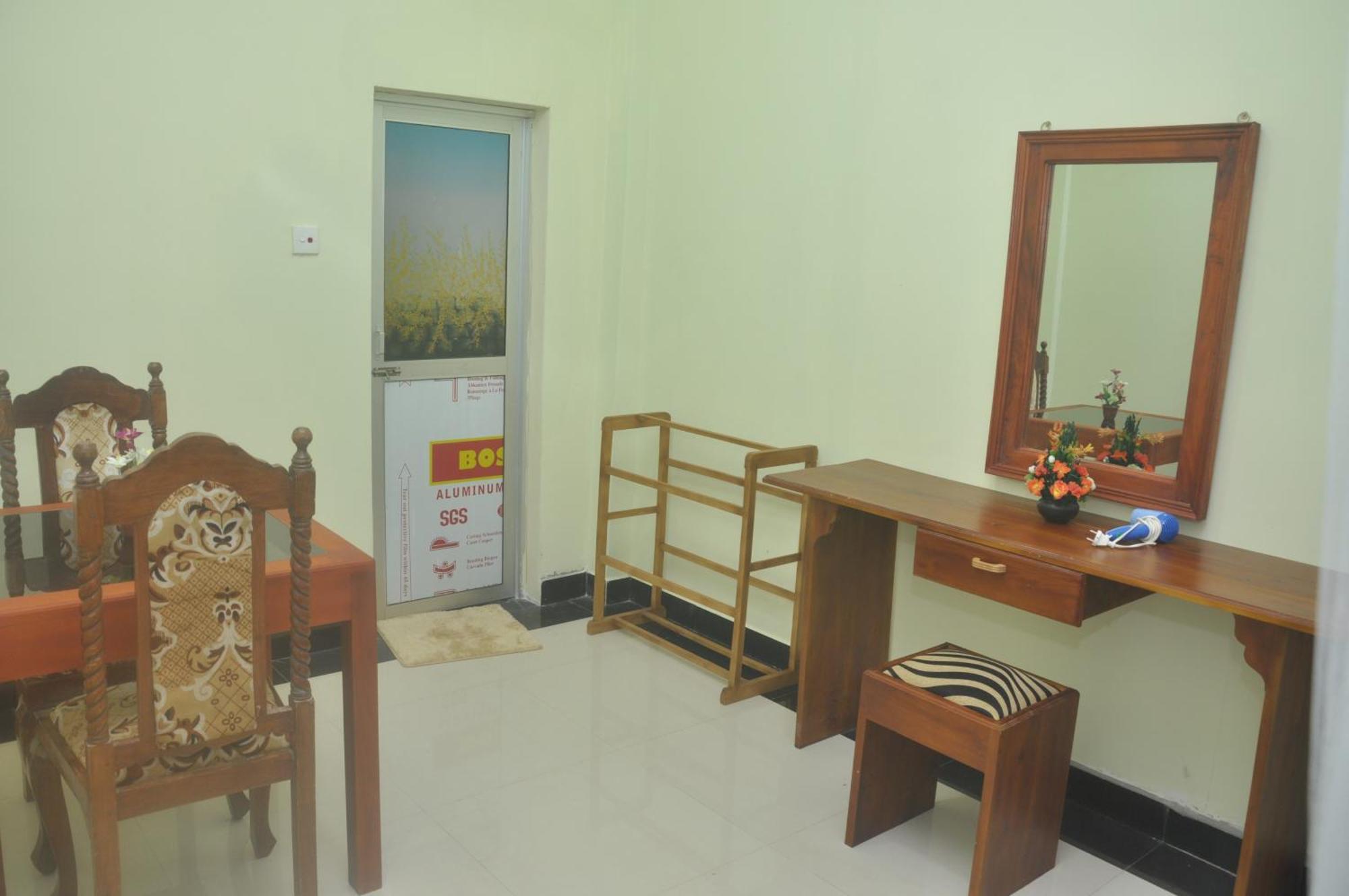 The Max Villa Negombo Exterior photo