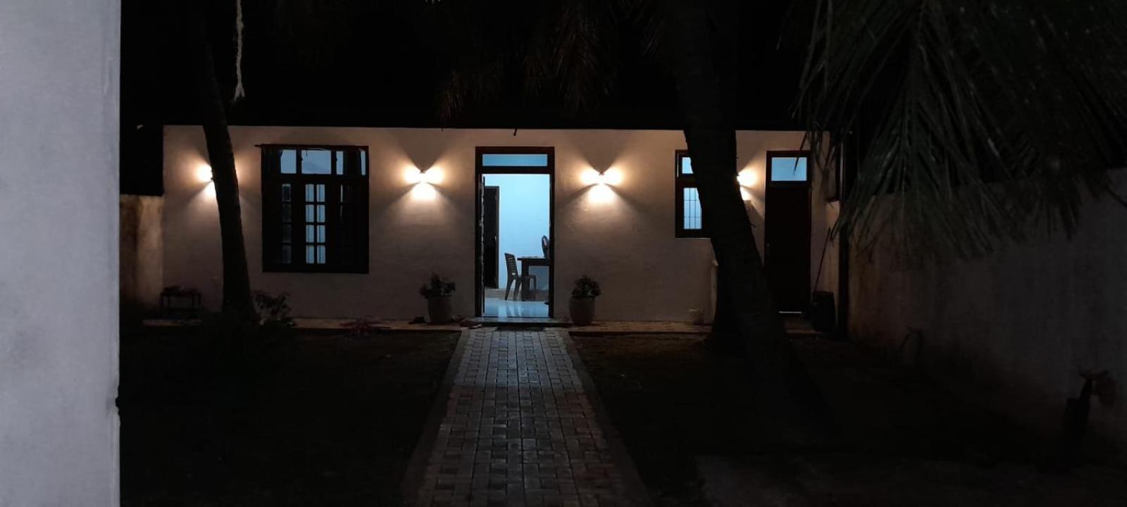The Max Villa Negombo Exterior photo