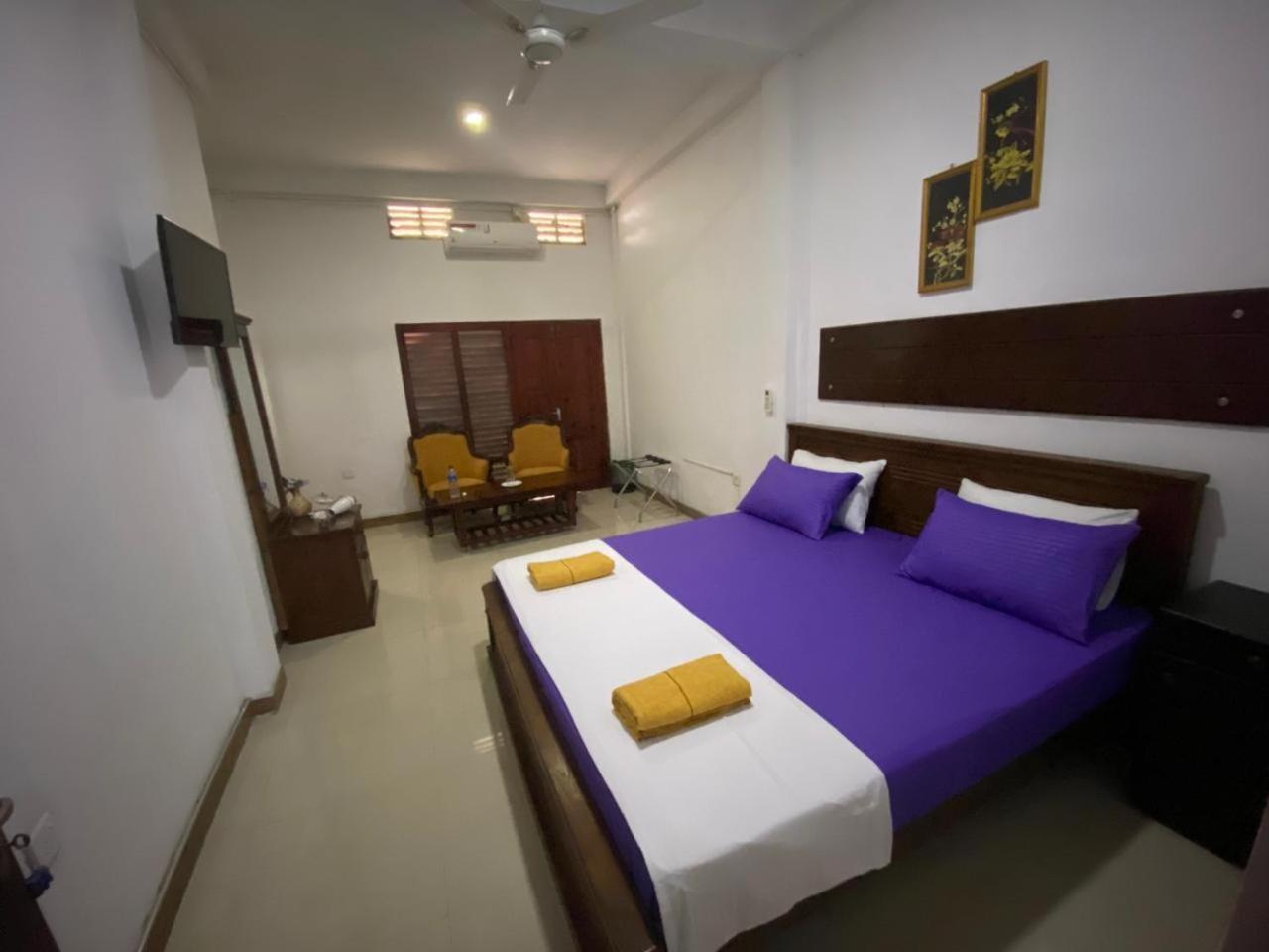 The Max Villa Negombo Exterior photo